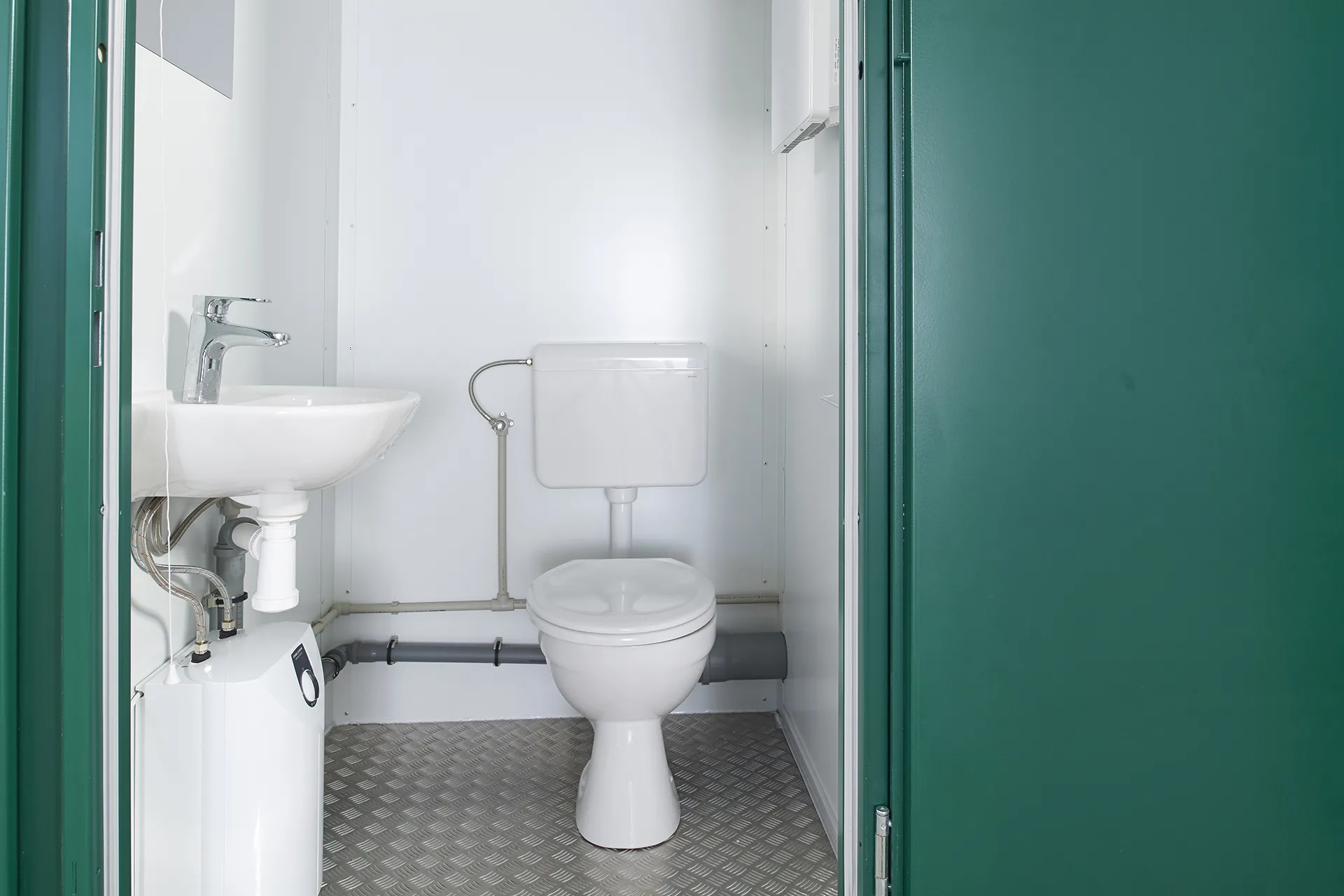 1+1 double mains toilet 8ft x 5ft (green)